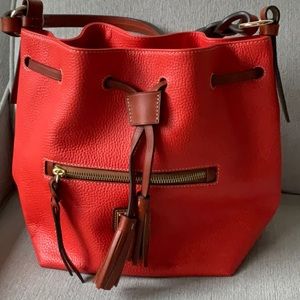 🔥 Dooney and Bourke Orange Pebble Grain Drawstring EUC